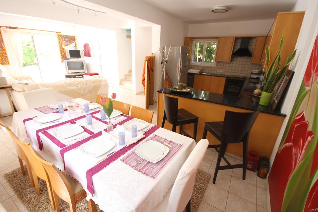 Helene Villa Protaras Zimmer foto